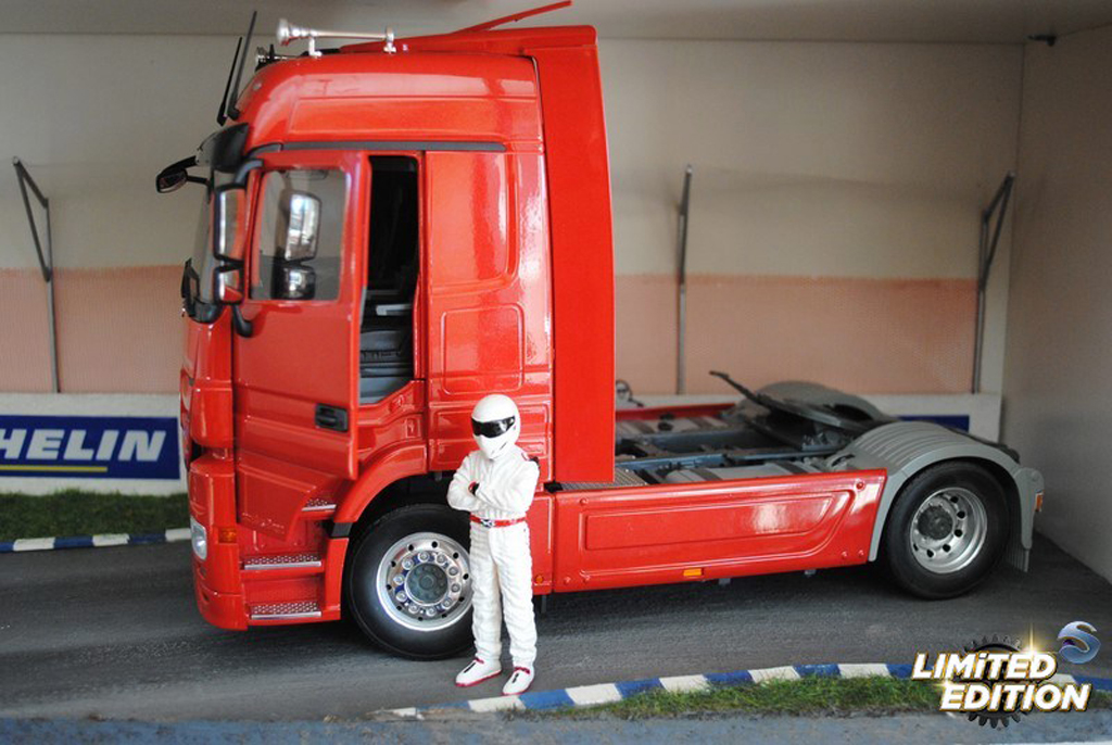 Mercedes Actros 1/18 Eligor rood modelauto