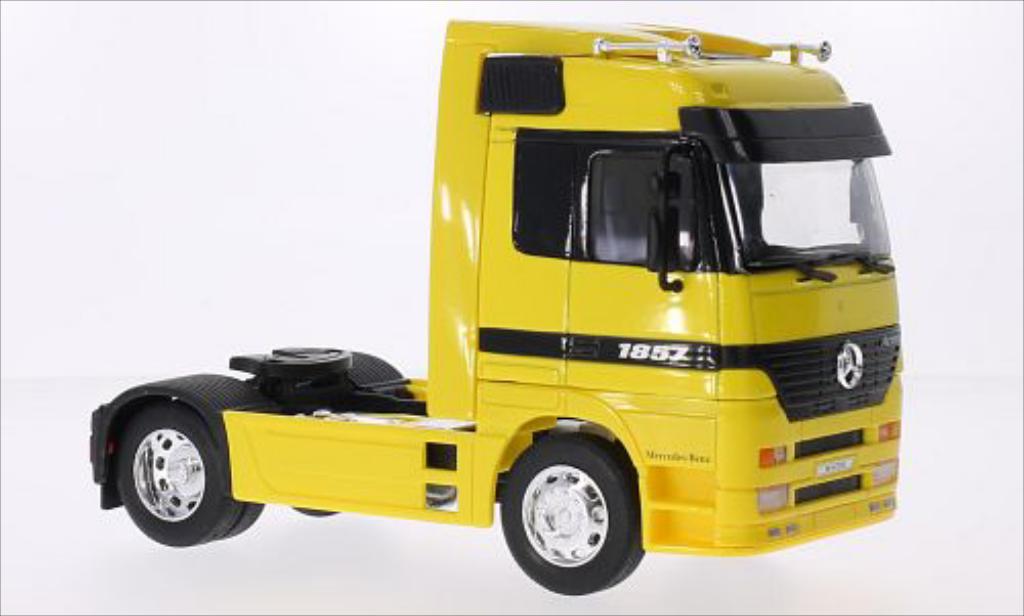 Mercedes Actros 1/32 Welly geel modelauto