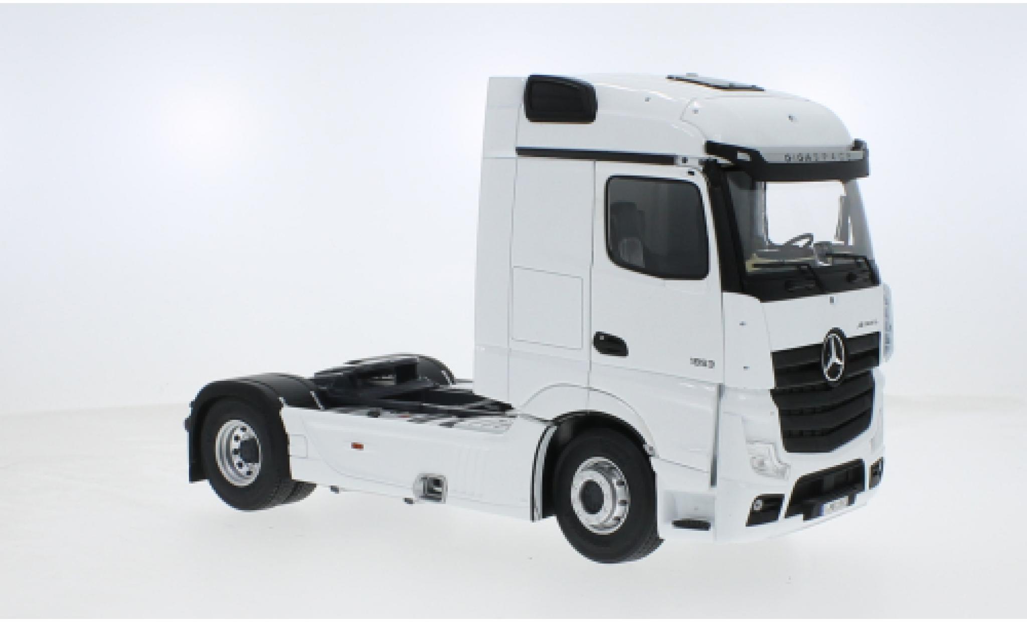Mercedes Actros 1/24 Solido L wit 1:24 modelauto