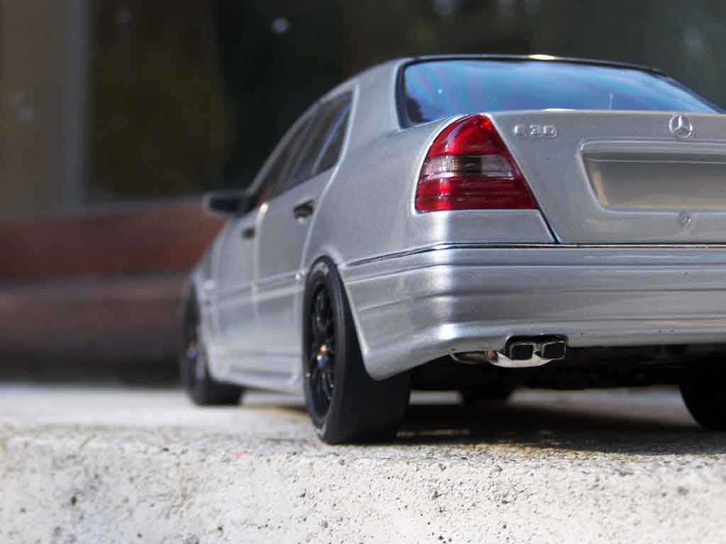 Mercedes Classe C AMG 36 grijs jantes bbs 1/18 Ut Models