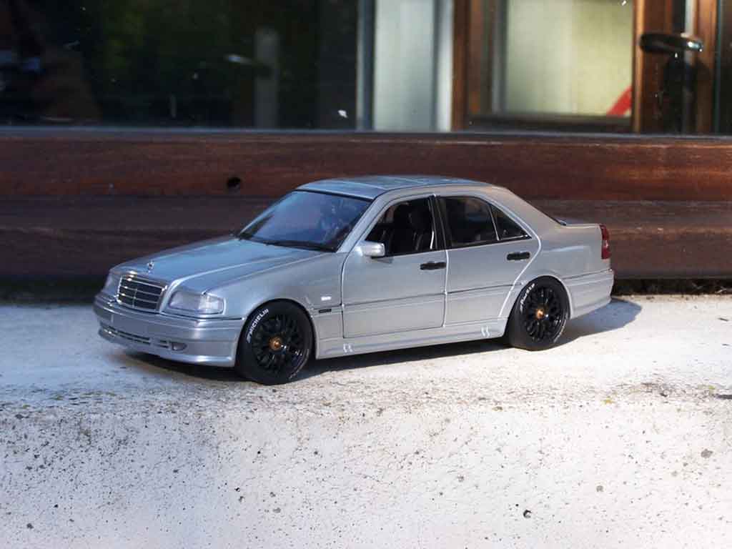 Mercedes Classe C 1/18 Ut Models 36 amg grijs jantes bbs modelauto