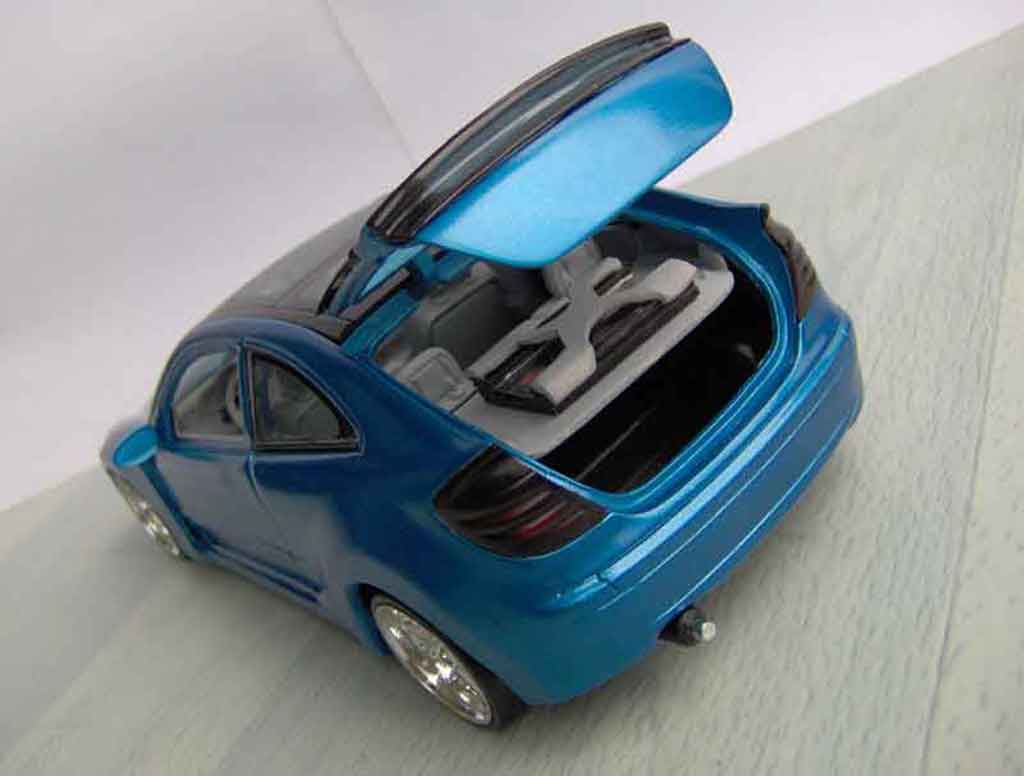 Mercedes Classe C Base compact kompressor 1/18 Maisto
