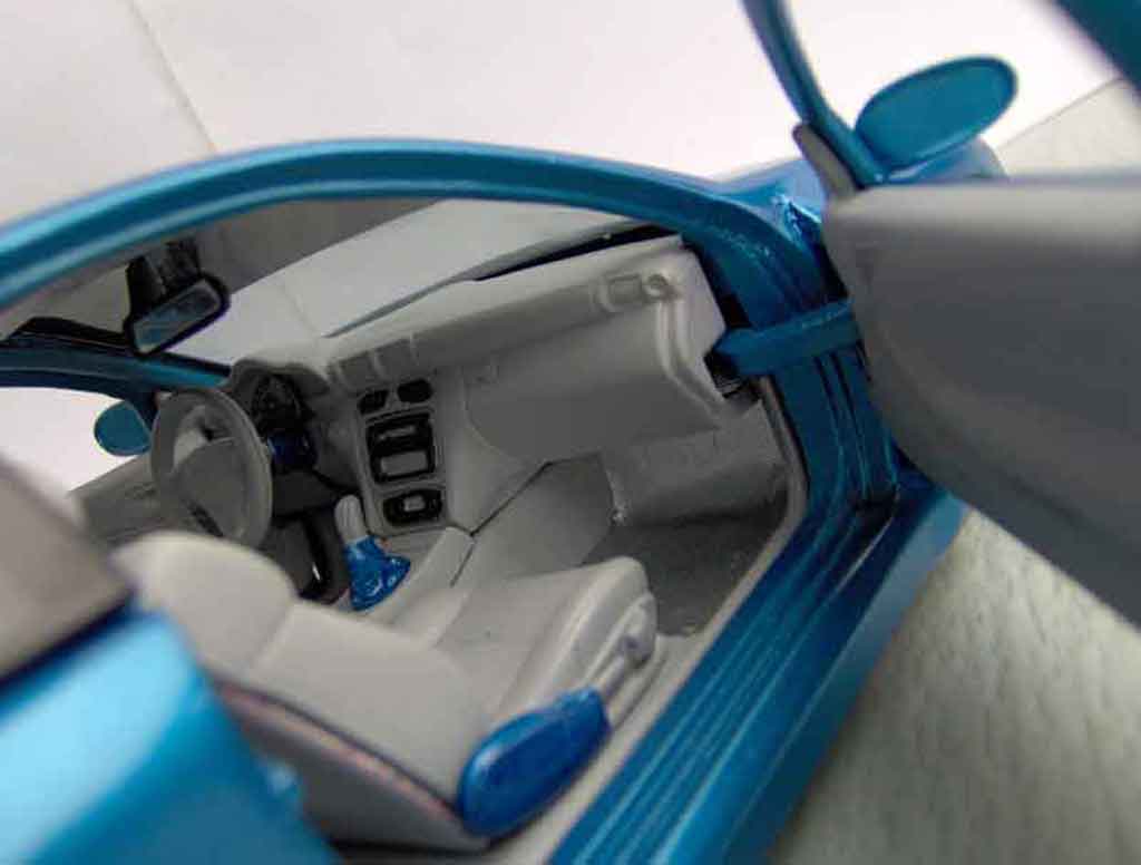 Mercedes Classe C Base compact kompressor 1/18 Maisto