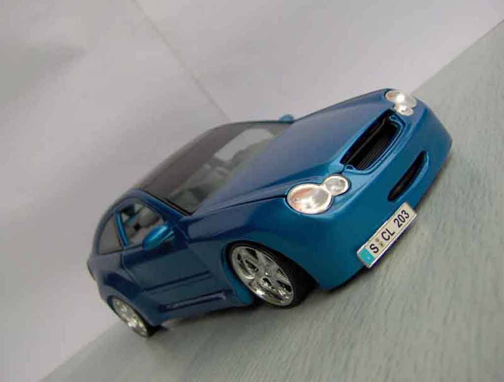 Mercedes Classe C 1/18 Maisto compact kompressor modelauto
