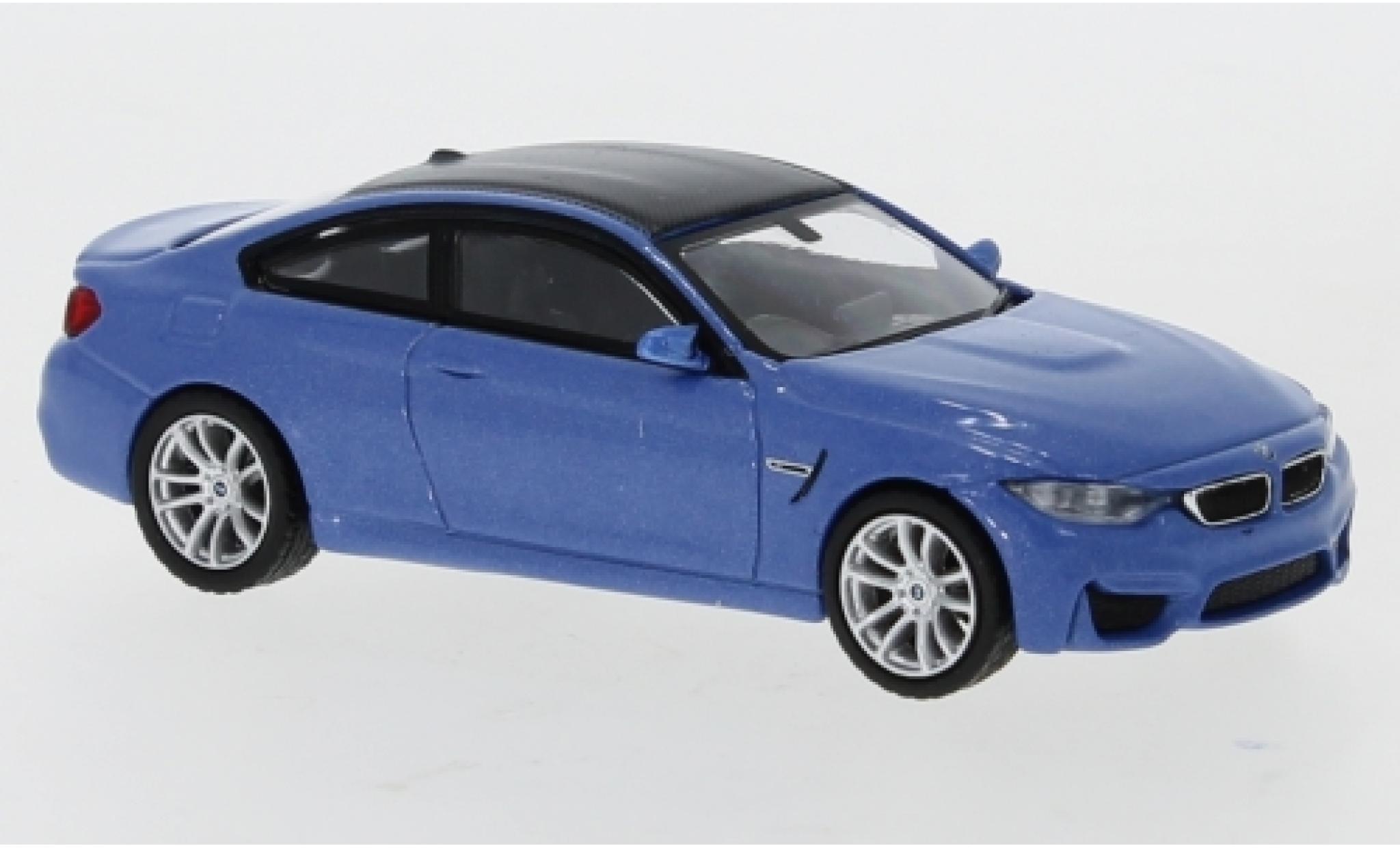 Bmw M4 1/64 Mini GT (F82) metallic blauw/carbon RHD modelauto
