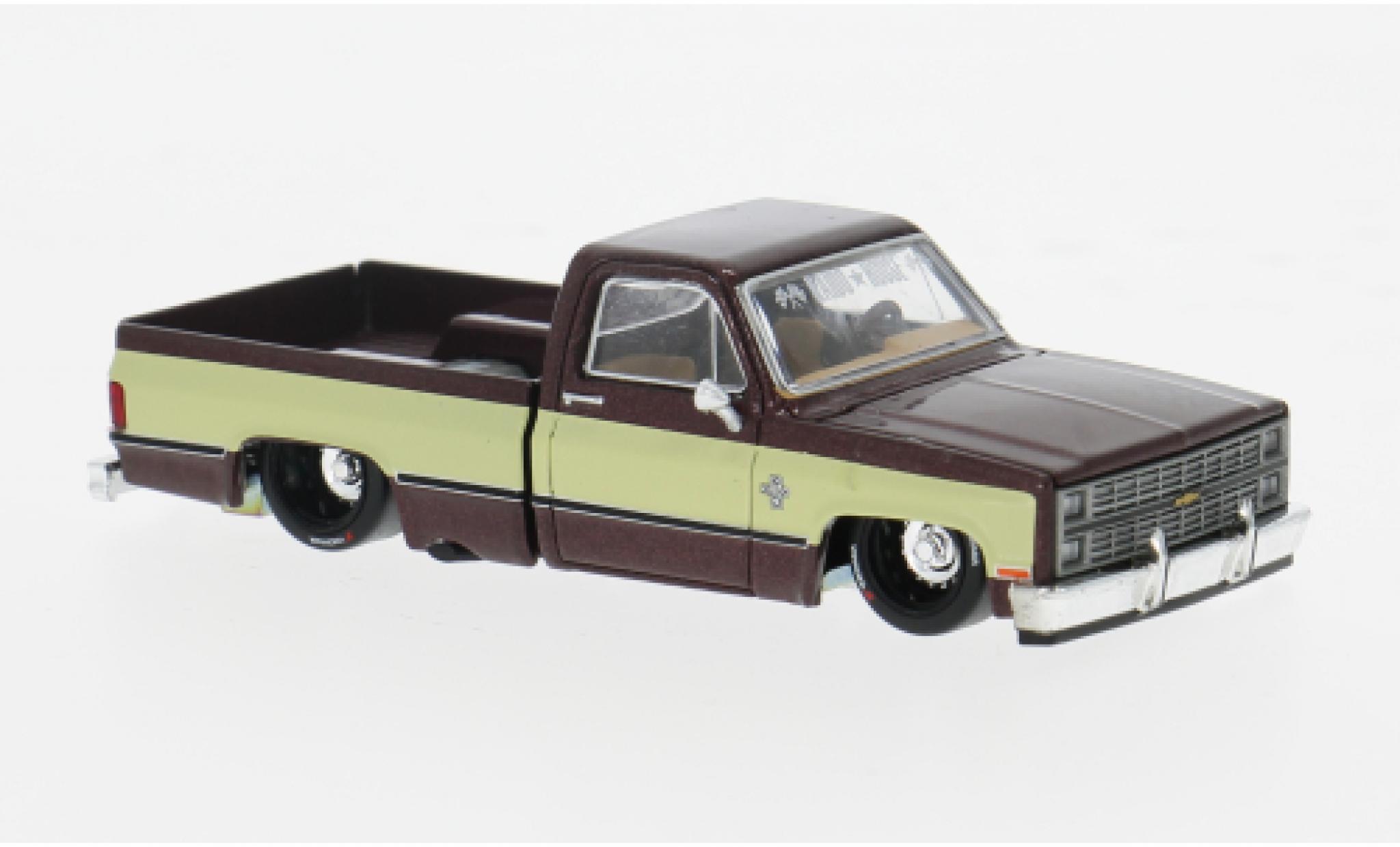 Chevrolet Silverado 1/64 Mini GT Vintage Spec V1 bruin/beige 1:64 modelauto