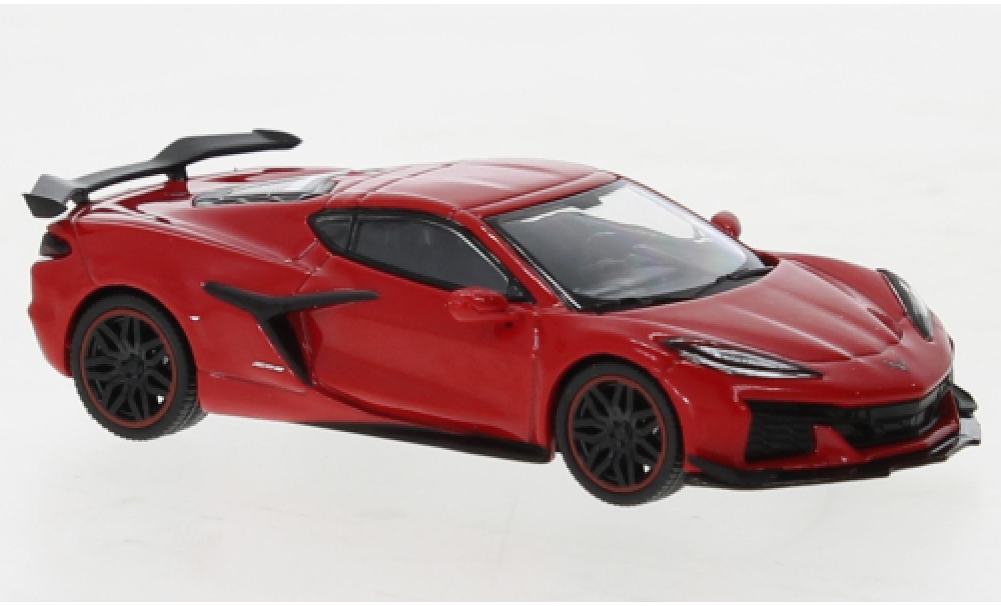 Chevrolet Corvette 1/64 Mini GT Z06 rood modelauto
