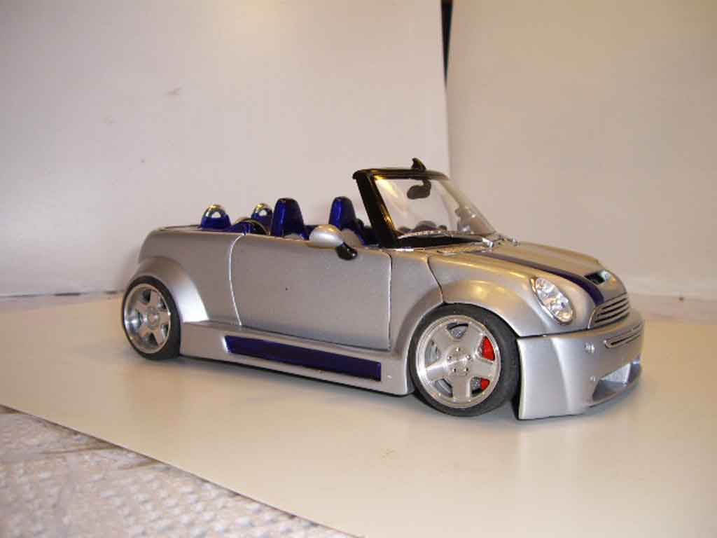 Mini Cooper S kit carrosserie complet koenigseder 1/18 Welly