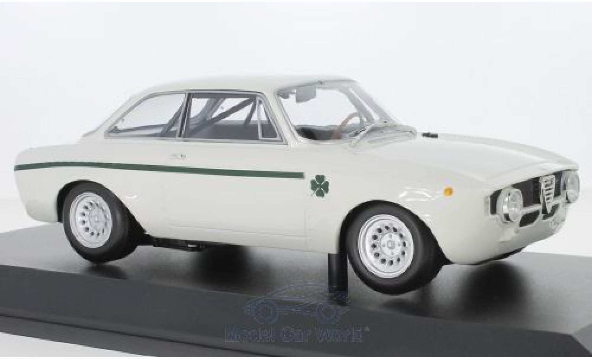 Alfa Romeo GT 1/18 Minichamps A 1300 Junior wit 1971 modelauto