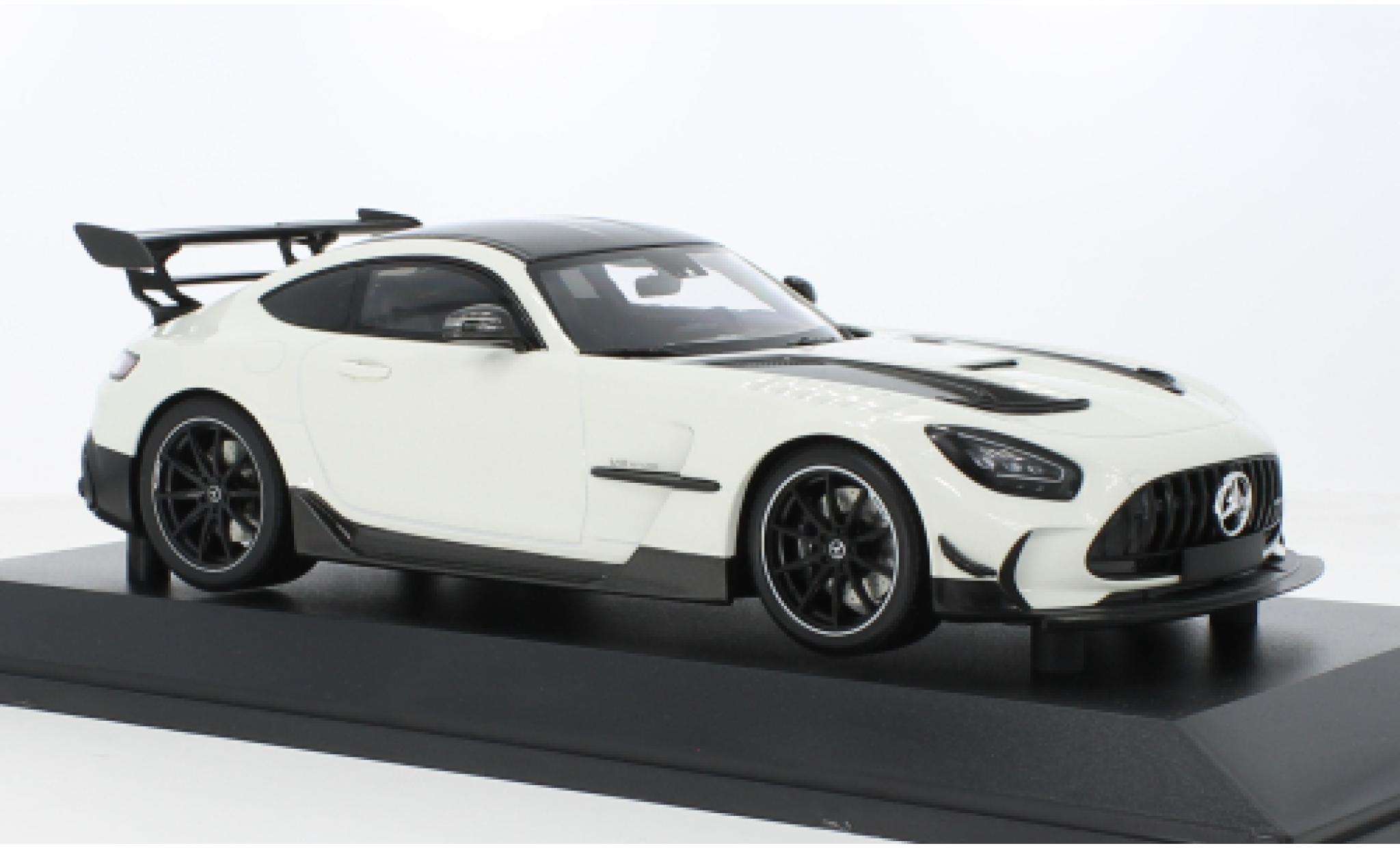 Mercedes AMG GT 1/18 Minichamps Black Series metallic wit 2020 modelauto