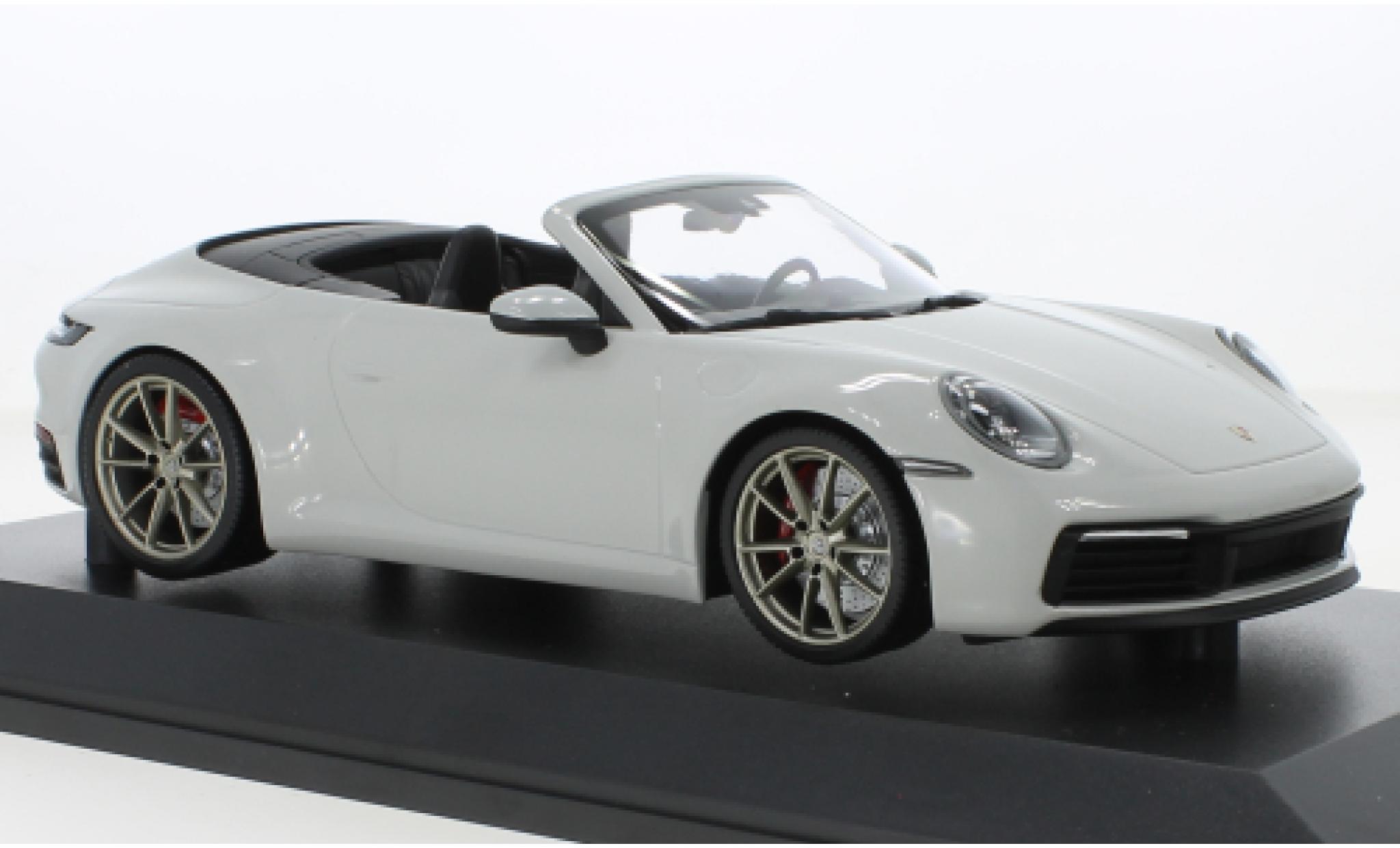 Porsche 992 4S 1/18 Minichamps 911  Carrera Cabriolet grijs 2019 modelauto