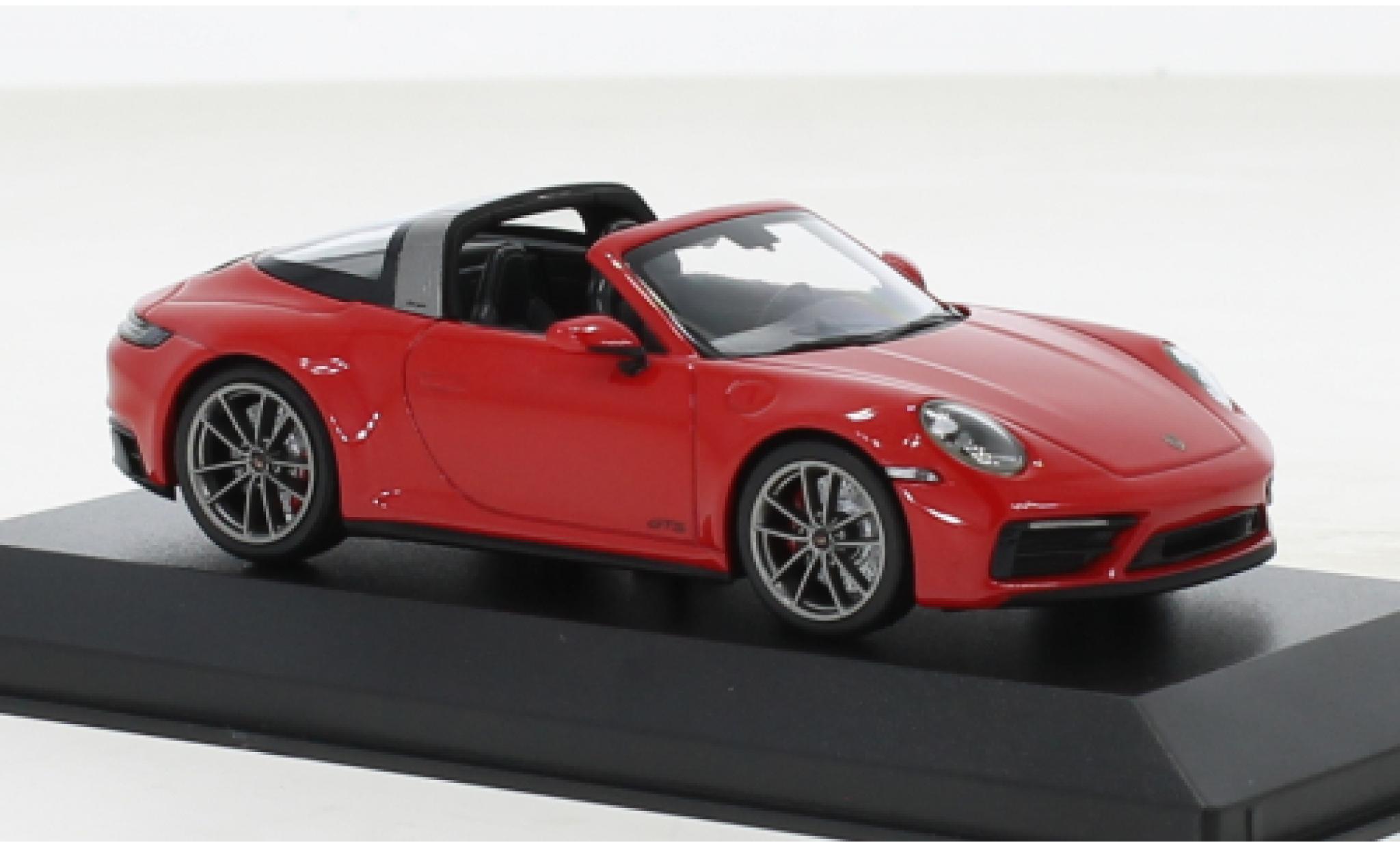 Porsche 992 Targa 1/43 Minichamps 911  4 GTS rood 2022 modelauto