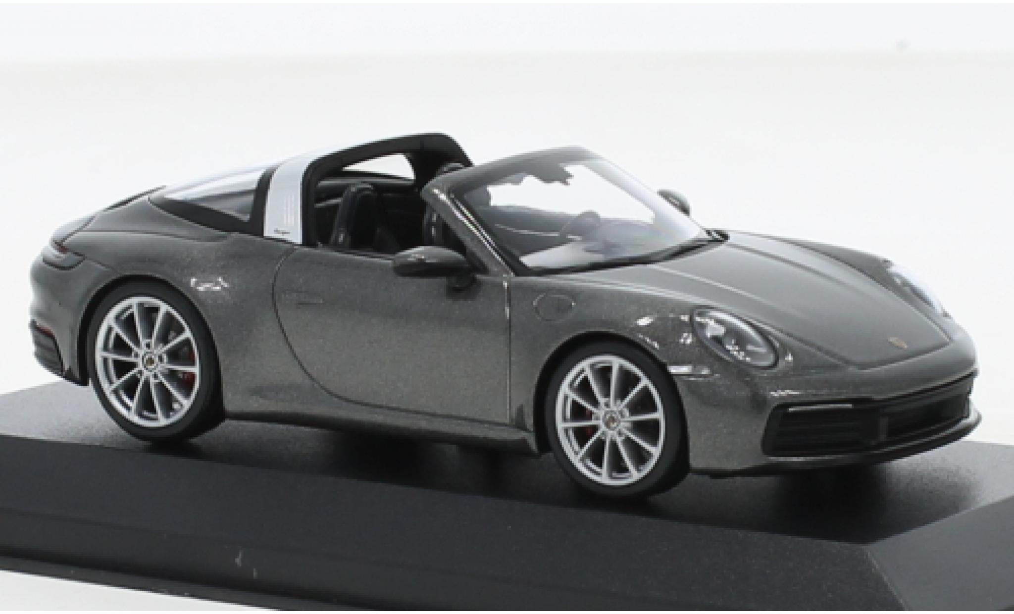 Porsche 992 Targa 1/43 Minichamps 911  4S metallic grijs 2020 modelauto