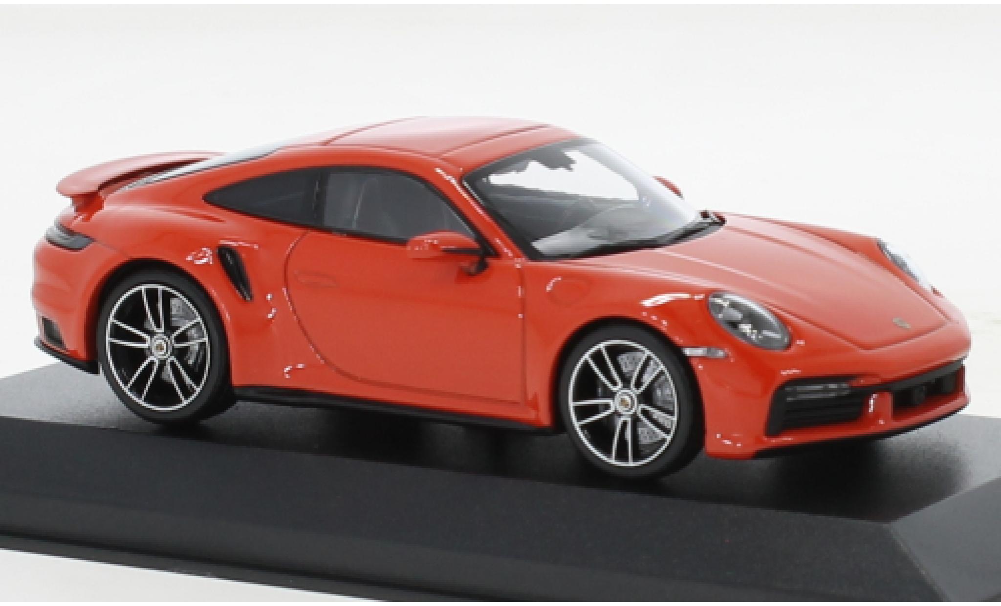 Porsche 992 Turbo s 1/43 Minichamps 911  Turbo S oranje 2020 modelauto