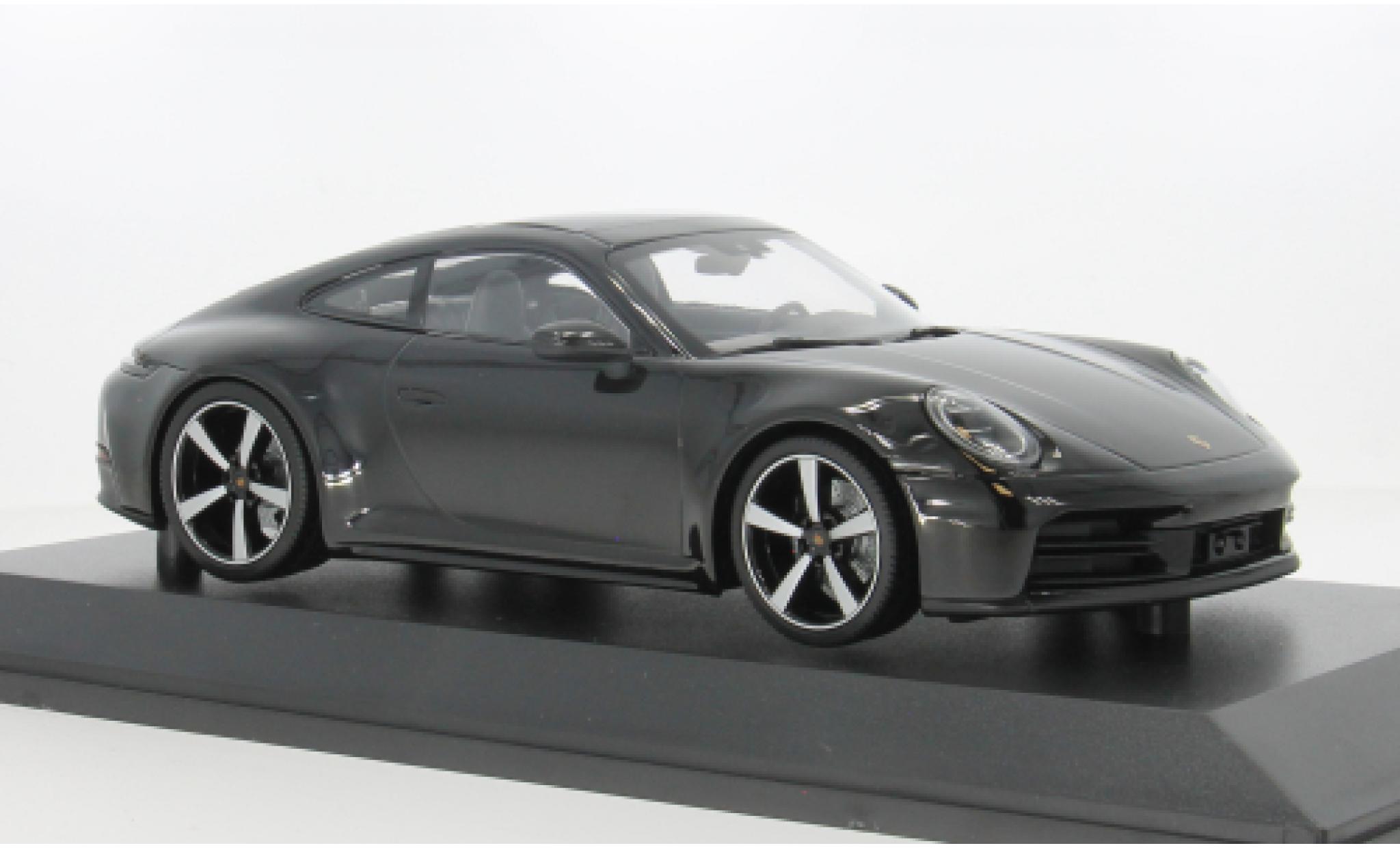 Porsche 992 1/18 Minichamps 911 (.2) Carrera Coupe zwart 2024 1:18 modelauto