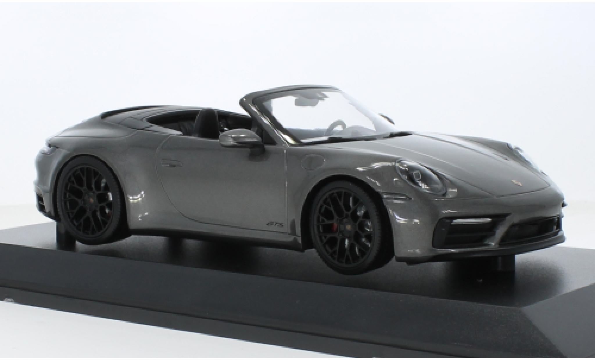 Porsche 992 GTS 1/18 Minichamps 911  Carrera 4 Cabriolet metallic grijs 2020 1:18 modelauto