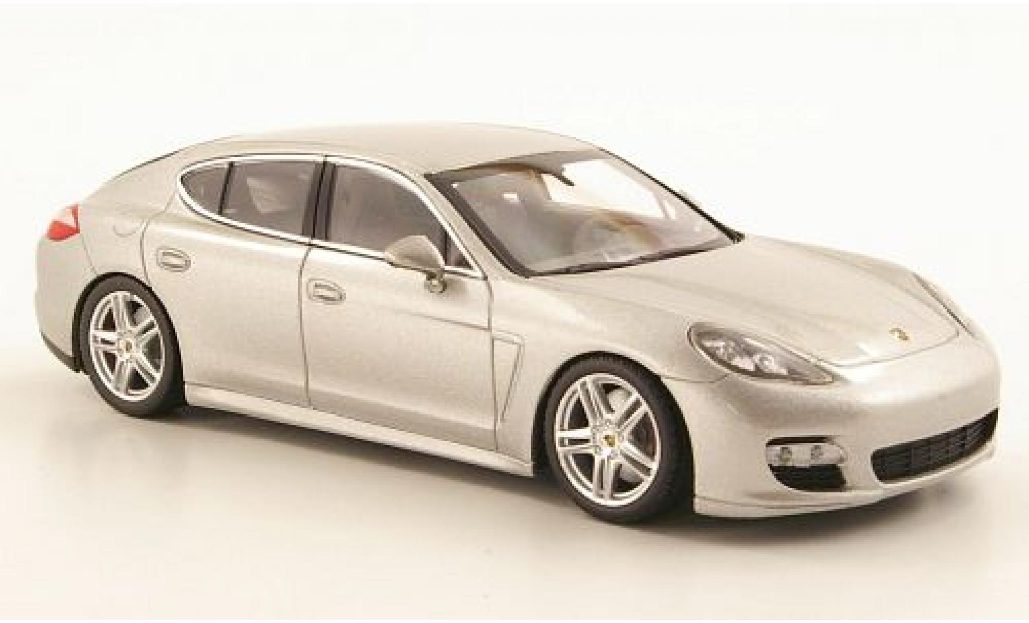 Porsche Panamera Turbo 1/43 Minichamps Turbo grijs 2010 modelauto