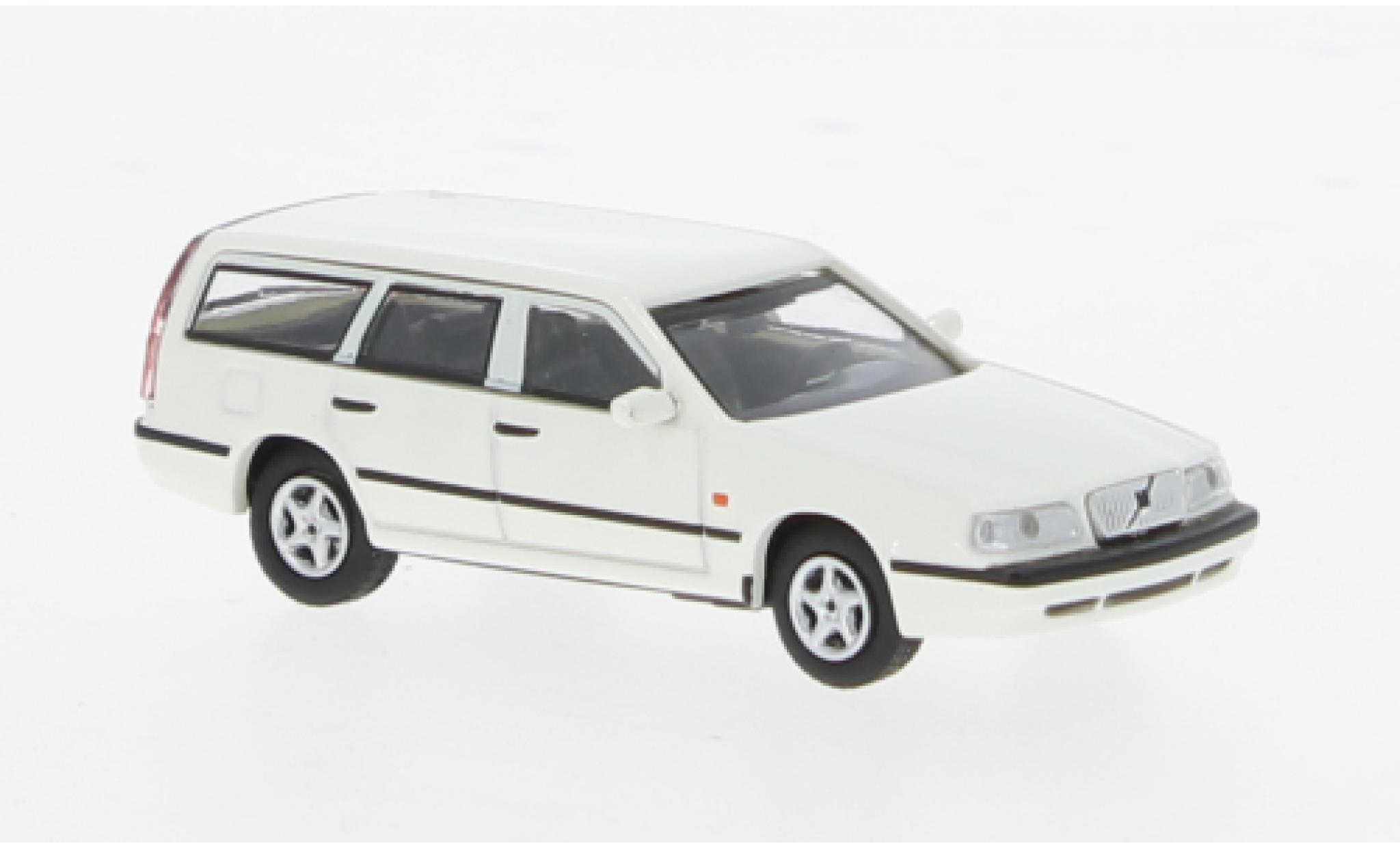 Volvo 850 1/87 Minichamps Stationwagen wit 1994 1:87 modelauto
