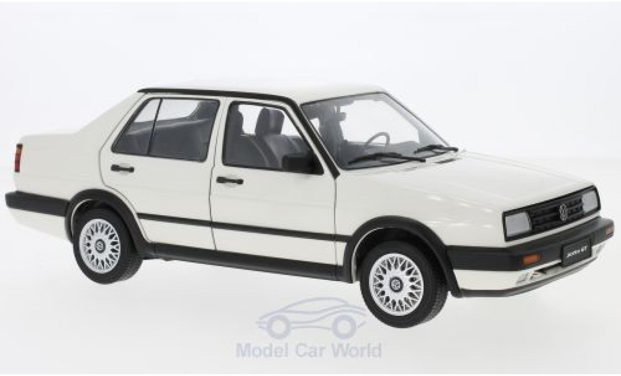 Volkswagen Jetta 1/18 Mission Model GT wit modelauto