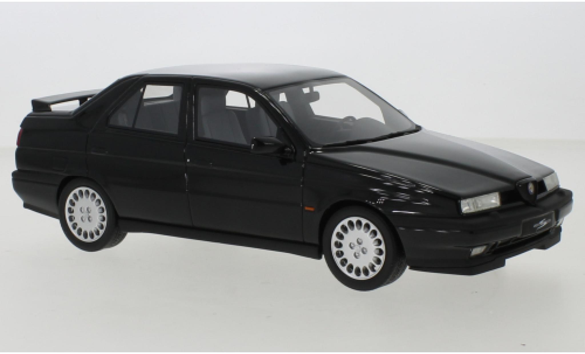 Alfa Romeo 155 1/18 Mitica 1.8 Twin Spark Silverstone zwart 1994 modelauto