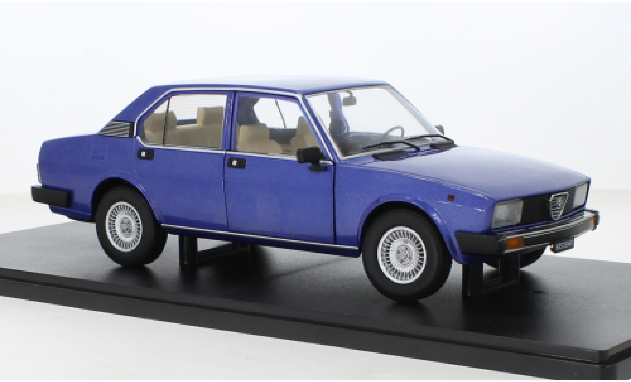 Alfa Romeo Alfetta 1/18 Mitica Berlina 2000L metallic blauw 1978 modelauto