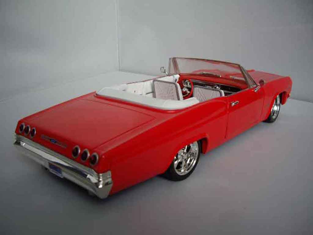 Chevrolet Impala Convertible cabriolet 1/18 Ertl