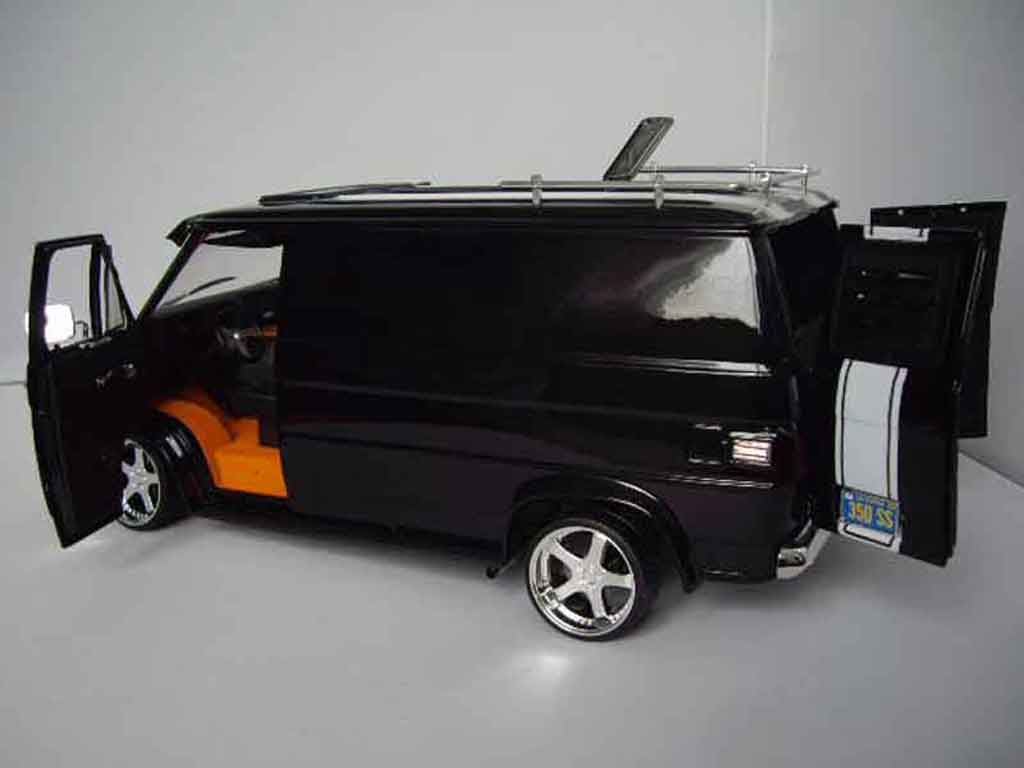 Chevrolet Van fourgon black 1/18 Highway 61