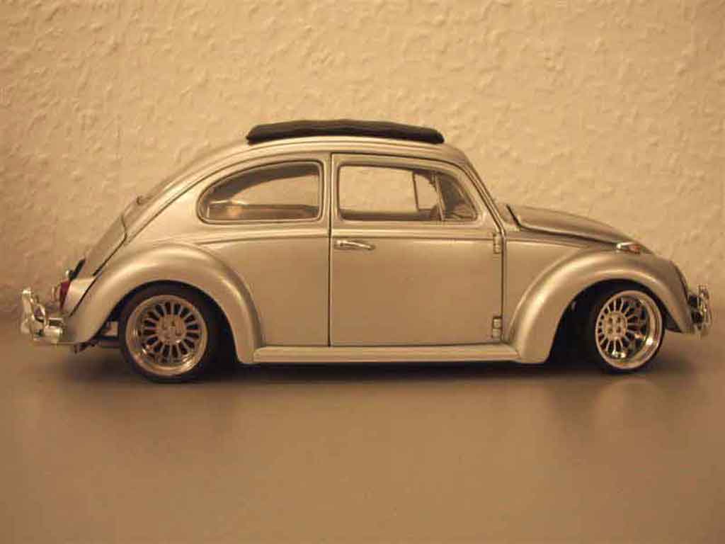 Volkswagen Kafer Base coxinelle grijs jantes bords larges 1/18 Burago