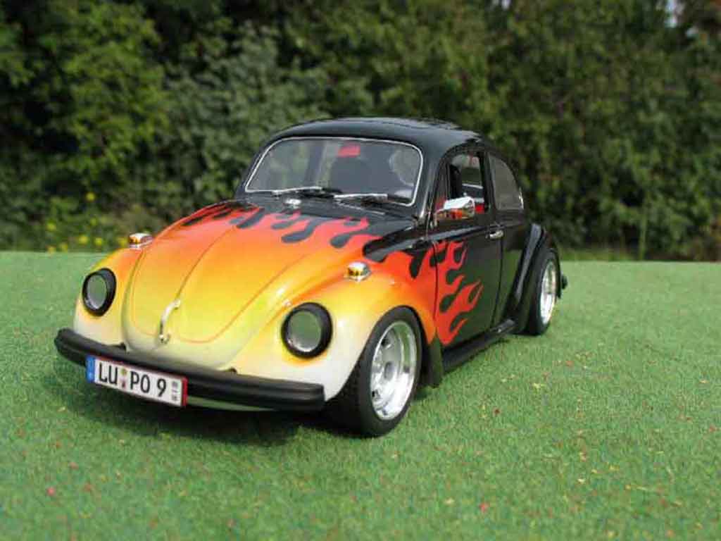 Volkswagen Kafer Base coxinelle zwart flaming us 1/18 Solido