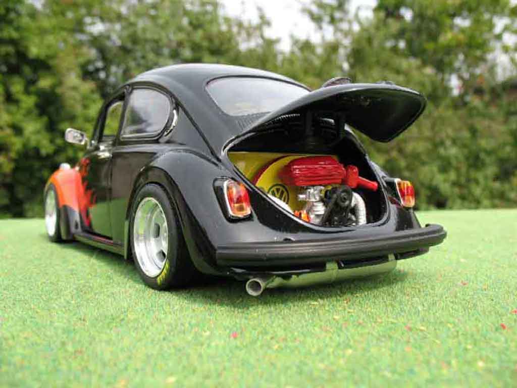 Volkswagen Kafer Base coxinelle zwart flaming us 1/18 Solido