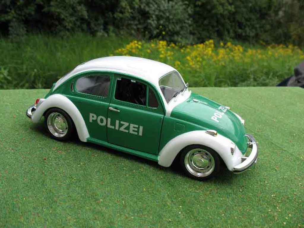Volkswagen Kafer Base coxinelle politie / politie 1/18 Solido