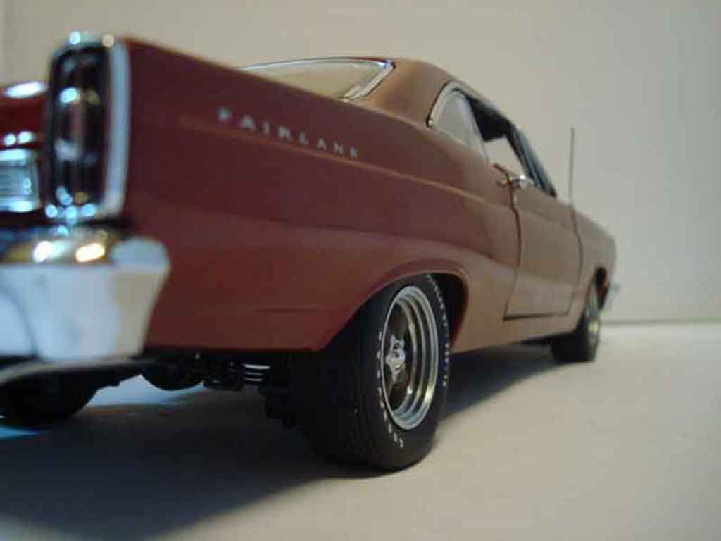 Ford Fairlane Berline 390 c.i. 4 speed street ember glow 1/18 GMP