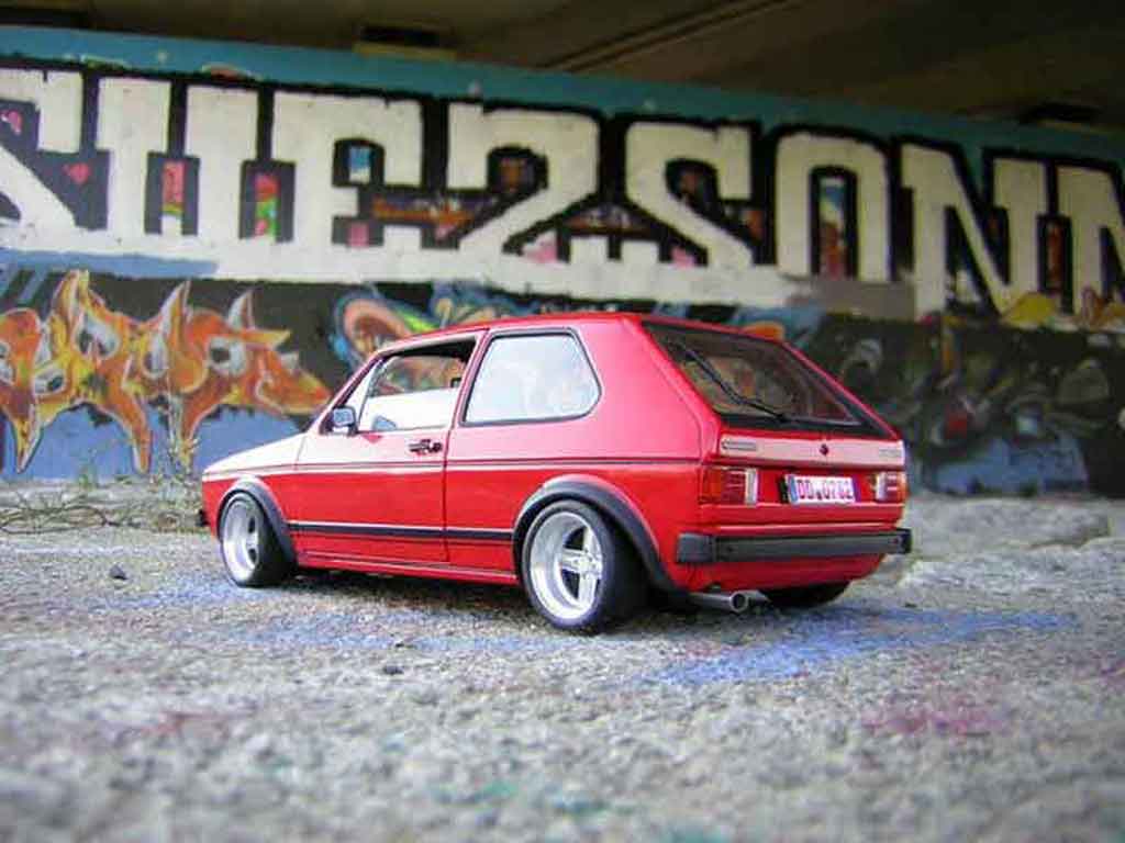 Volkswagen Golf GTI rouge jantes 13 pouces 1/18 Solido