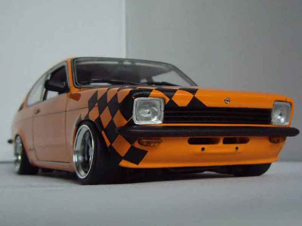 Opel Kadett coupe 1/18 Minichamps coupe sr 1976 oranje modelauto