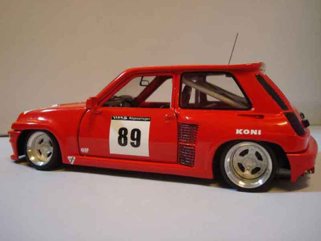 Renault 5 Turbo 2 rood rallye 1/18 Universal Hobbies