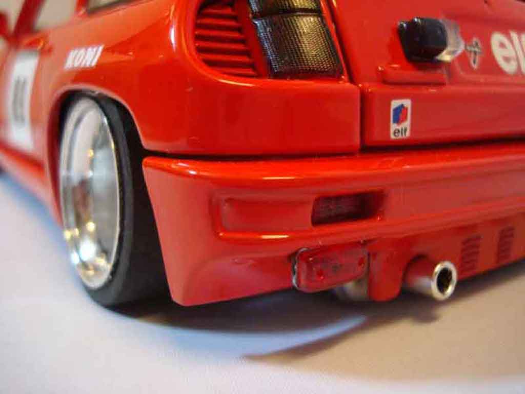 Renault 5 Turbo 2 rood rallye 1/18 Universal Hobbies