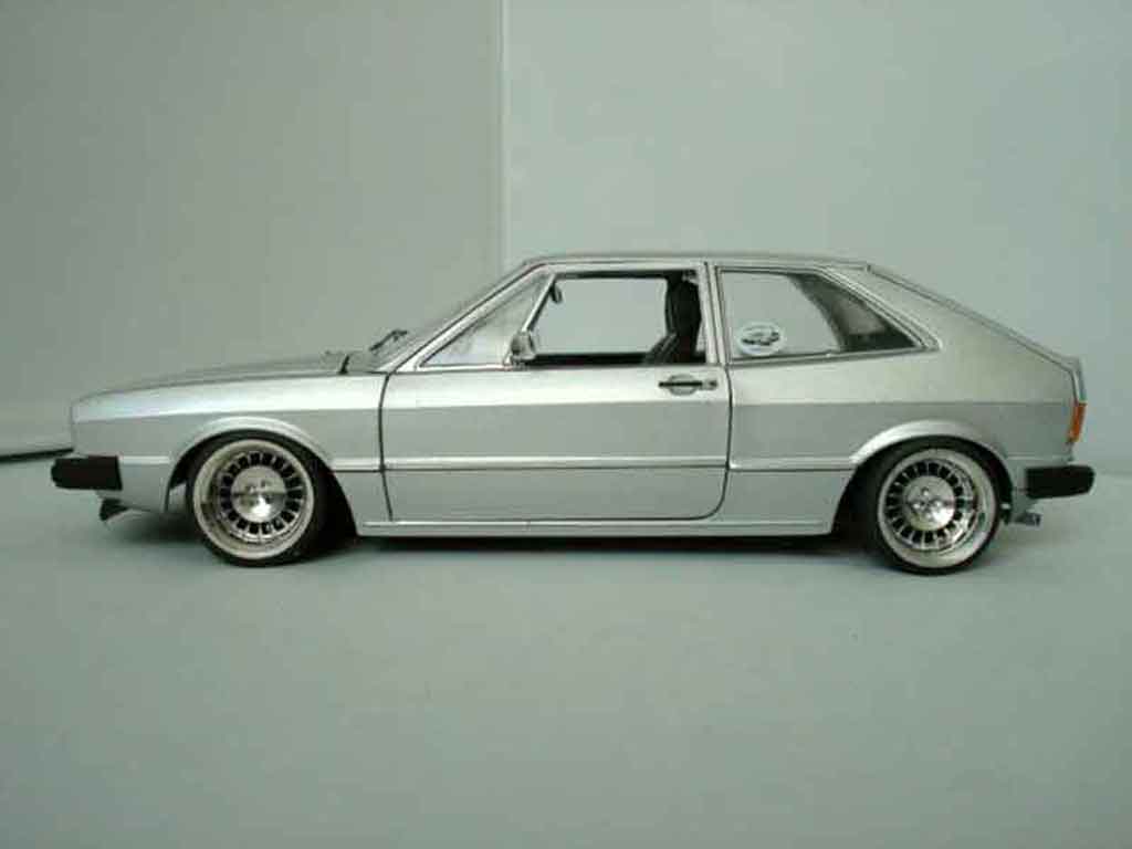 Volkswagen Scirocco GTI grijs 1/18 Revell
