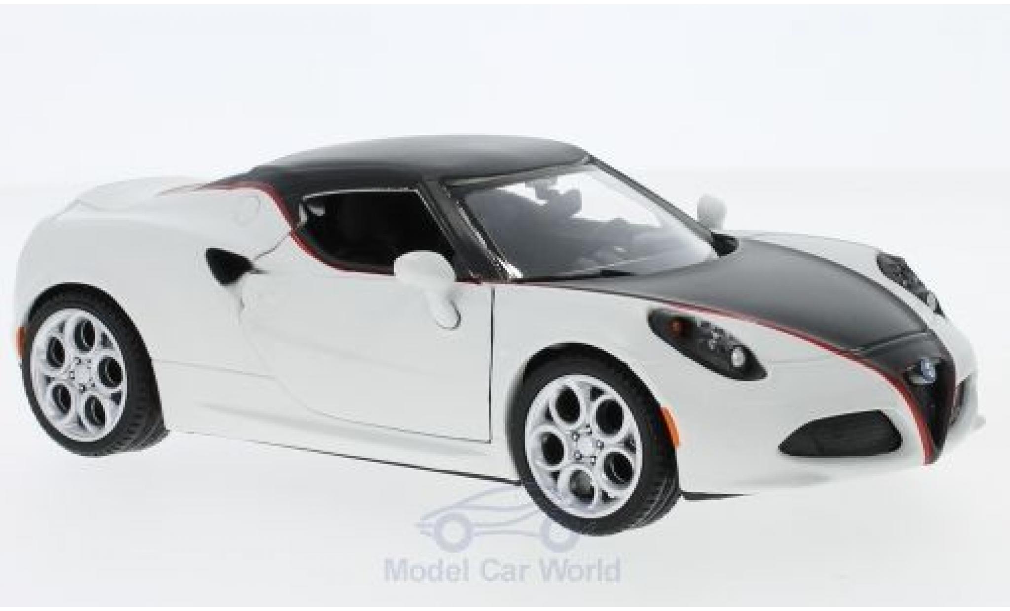 Alfa Romeo 4C 1/24 Motormax matt-wit/matt-zwart modelauto