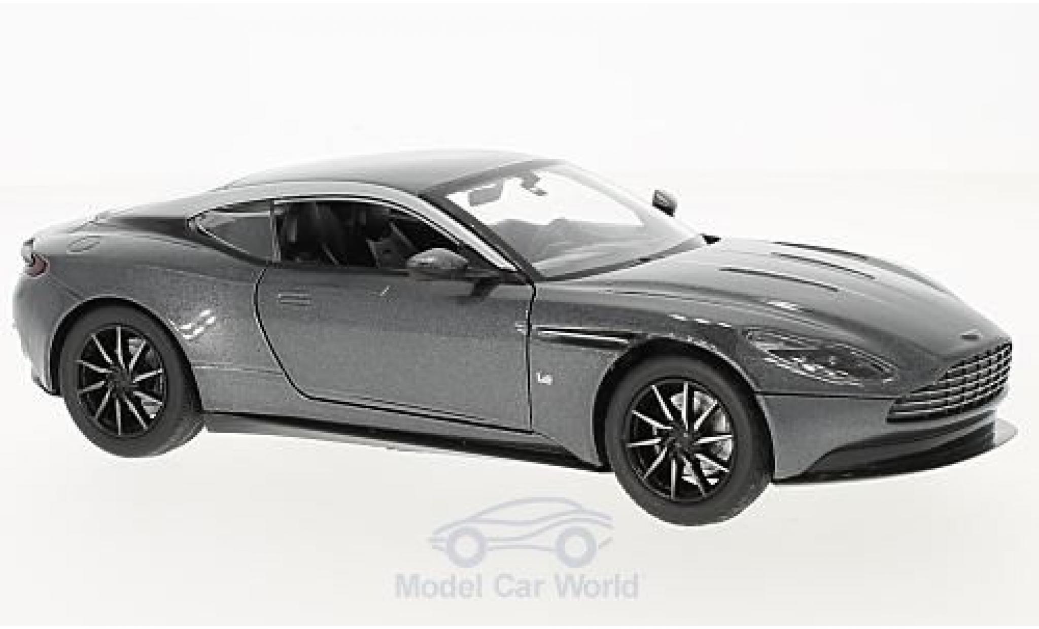 Aston Martin DB1 1/24 Motormax 1 metallic grijs modelauto