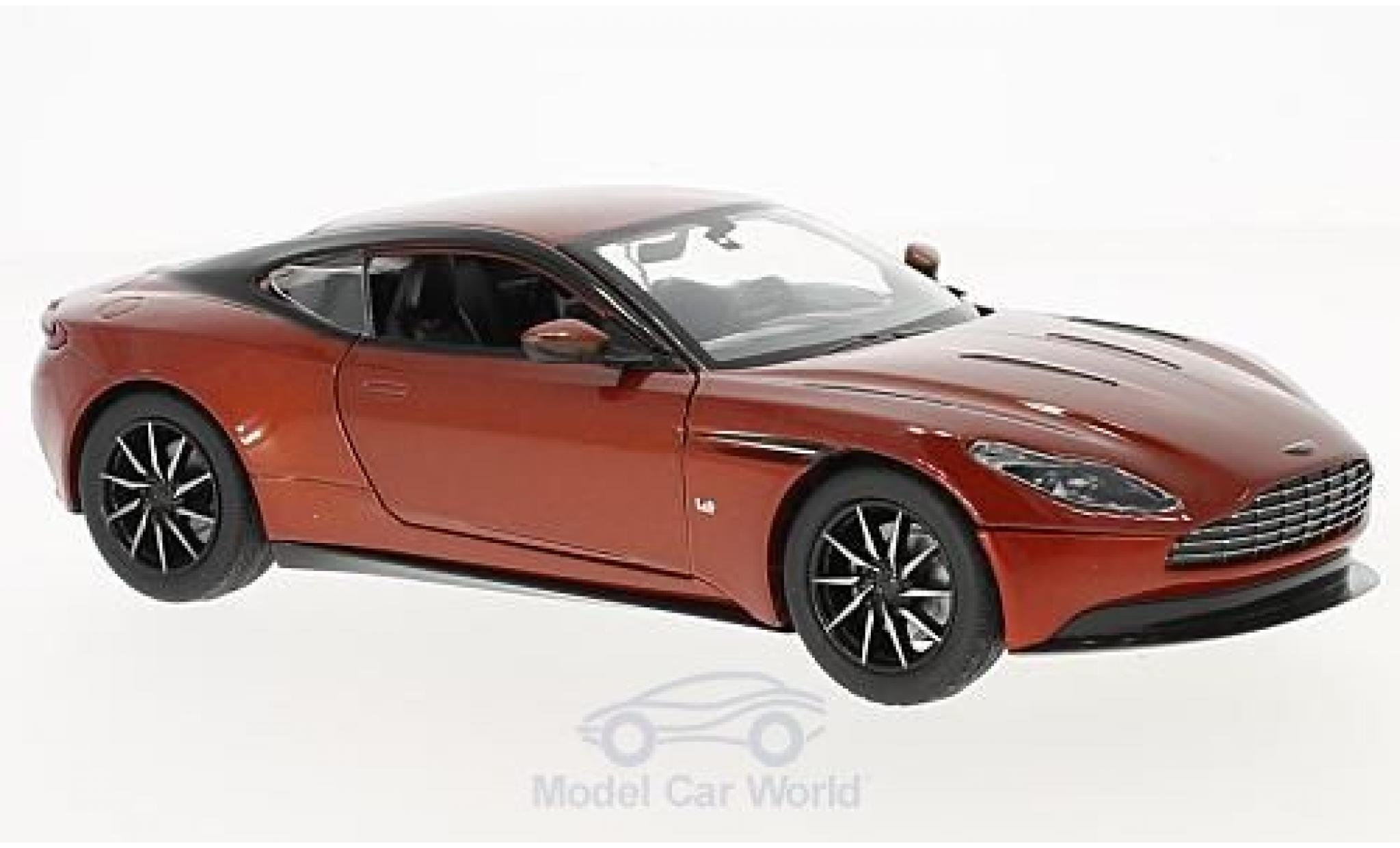 Aston Martin DB1 1/24 Motormax 1 metallic oranje modelauto