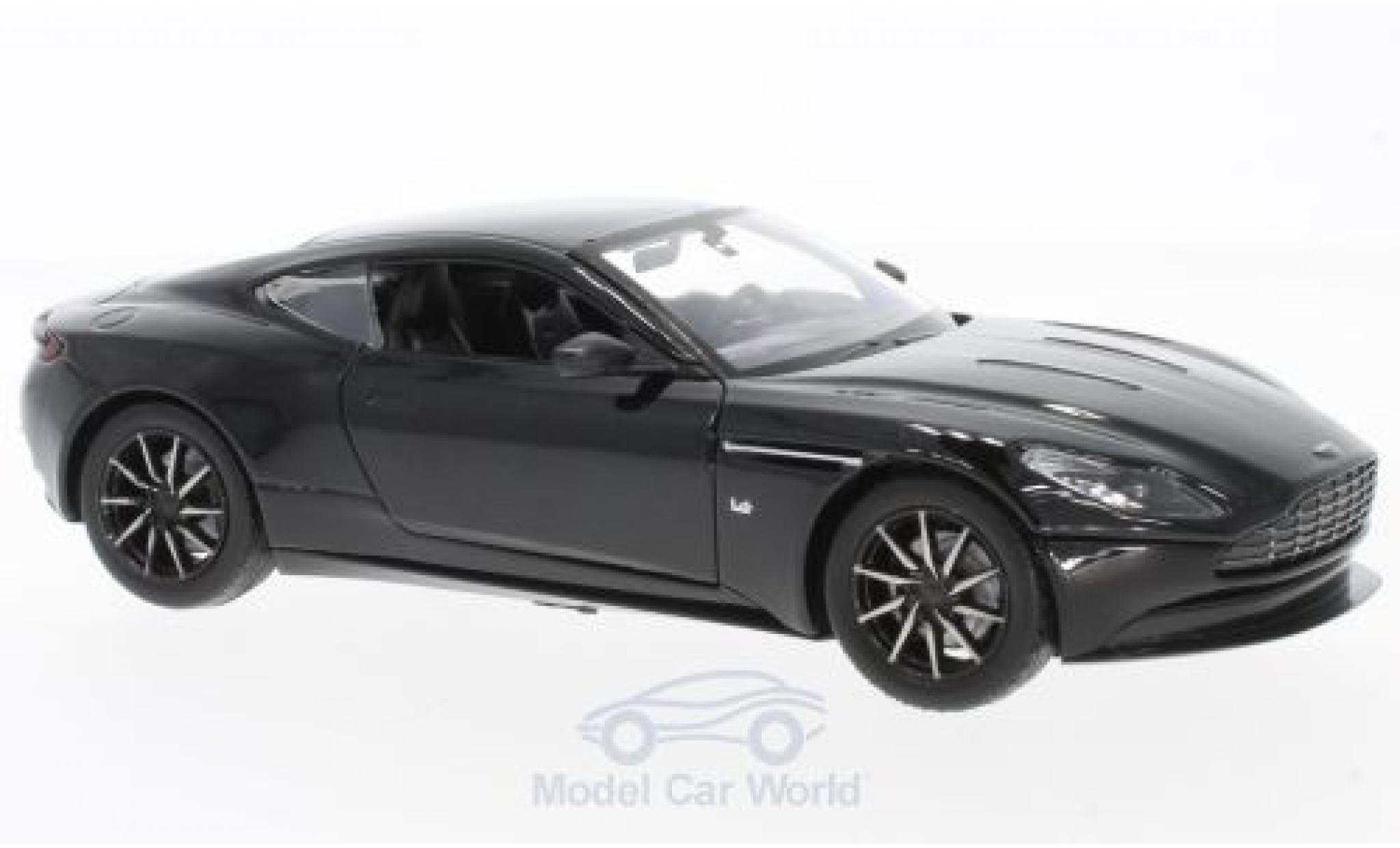 Aston Martin DB1 1/24 Motormax 1 zwart modelauto