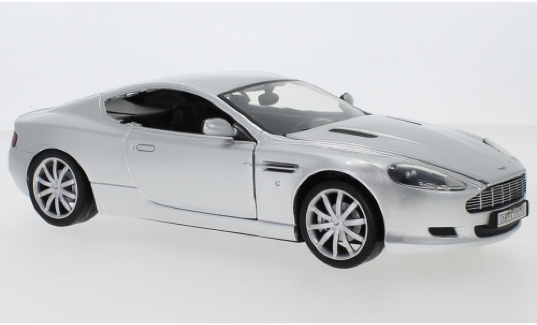 Aston Martin DB9 1/24 Motormax grijs modelauto