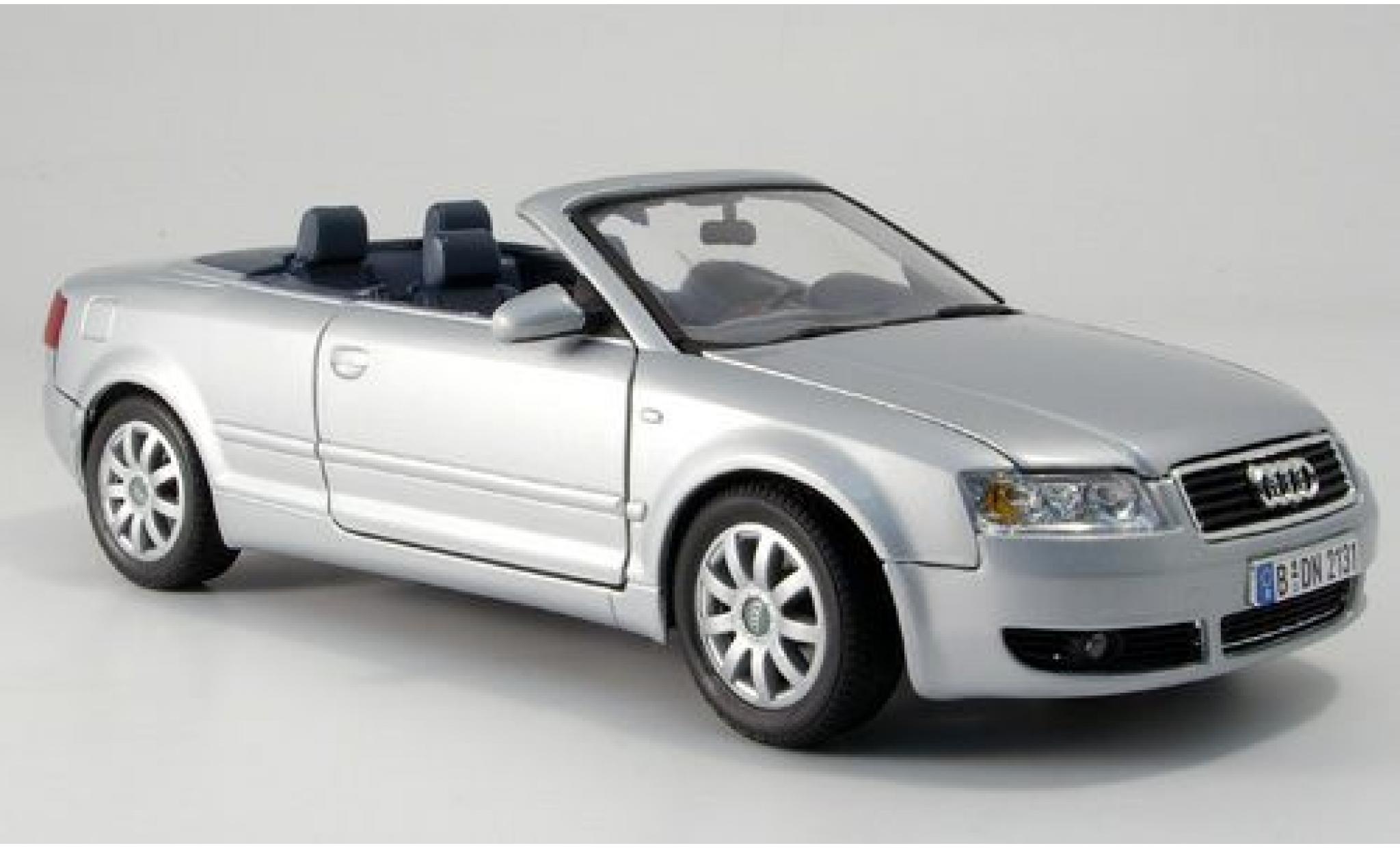 Audi A4 1/18 Motormax Cabriolet grijs sans Vitrine modelauto