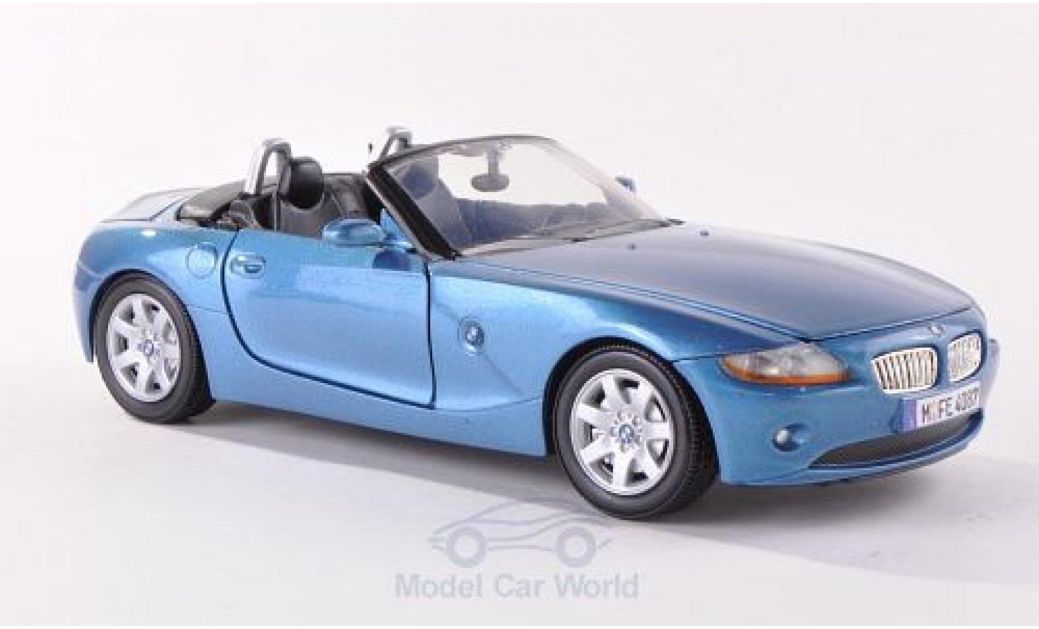Bmw Z4 E85 1/24 Motormax (E85) metallic blauw 2003 Verdeck ge&ouml;ffnet modelauto
