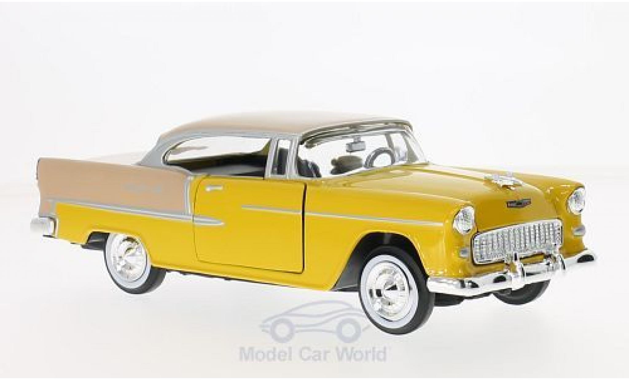 Chevrolet Bel Air 1/24 Motormax geel/bruin 1955 modelauto