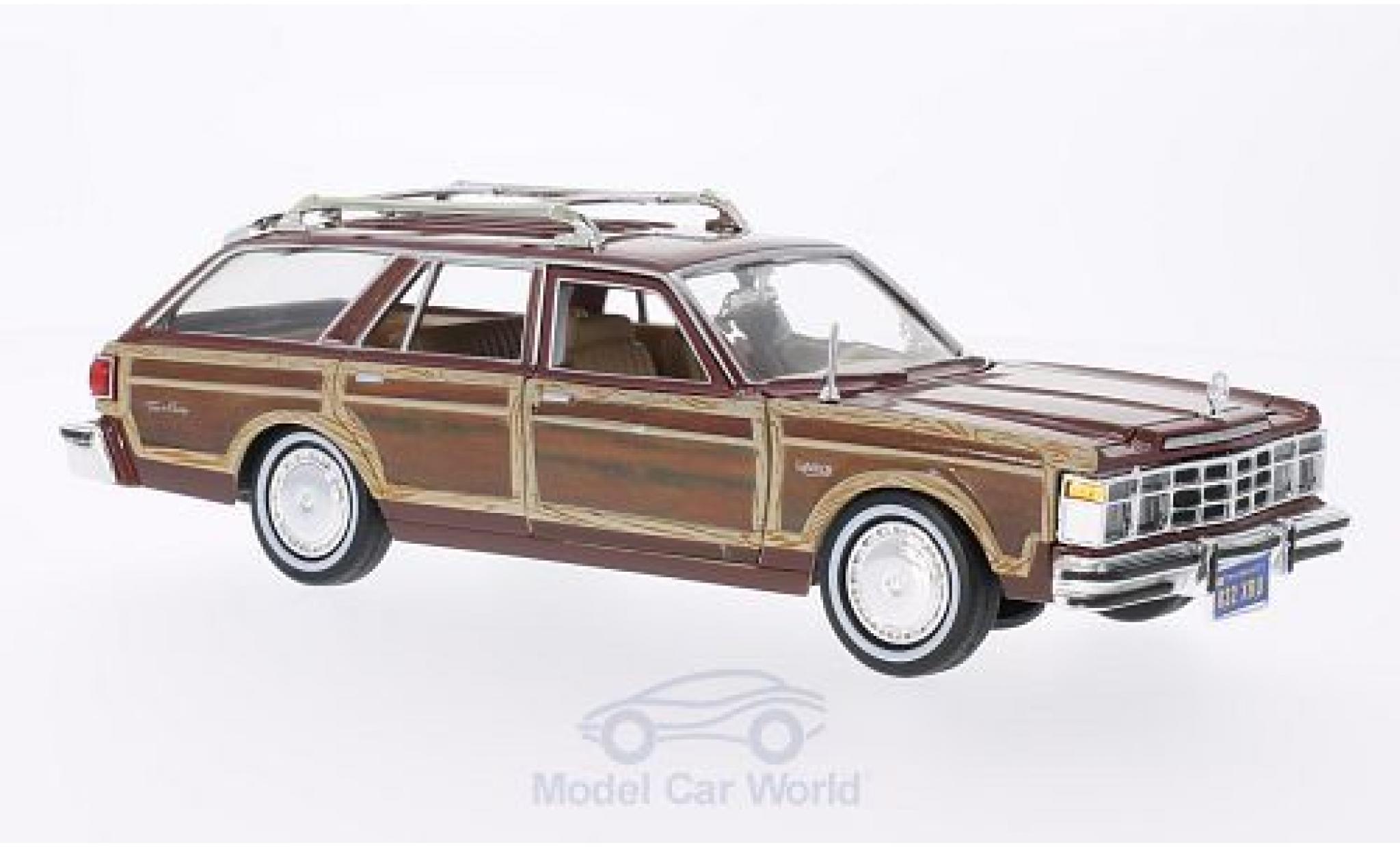 Chrysler Le Baron 1/24 Motormax Town & Country metallic bruin/Holzoptik 1979 ohne Vitrine modelauto
