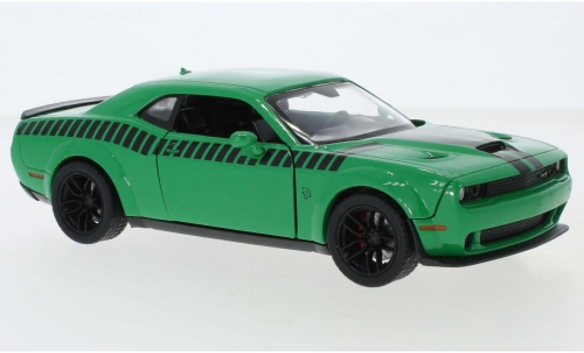 Dodge Challenger 1/24 Motormax SRT Hellcat Widebody groen/zwart 2018 modelauto