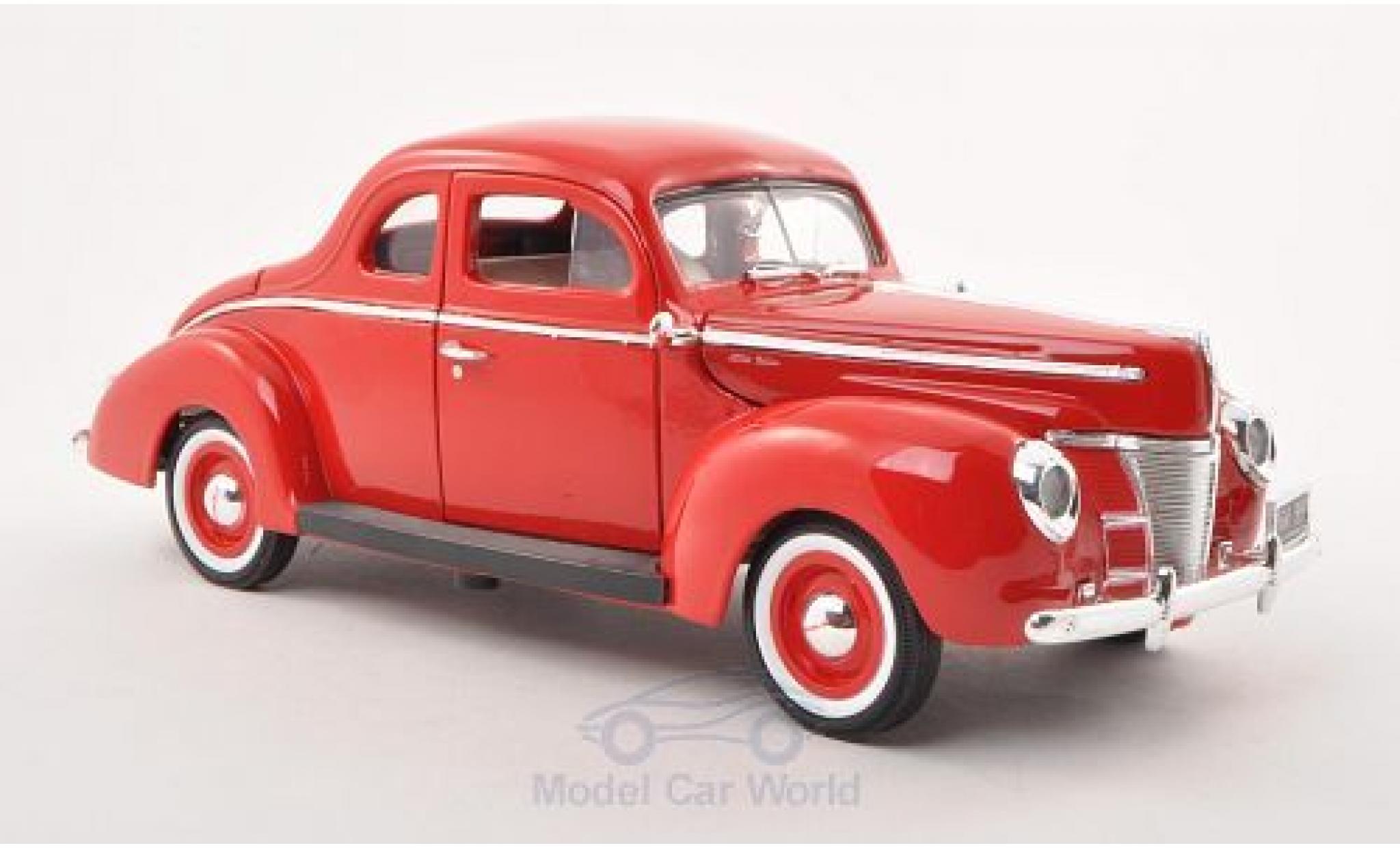 Ford Deluxe 1/18 Motormax rood 1940 modelauto