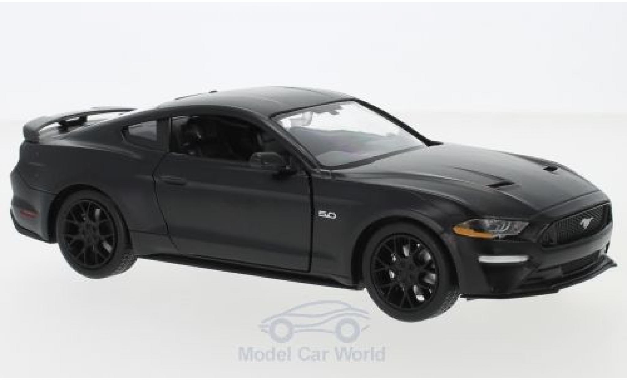 Ford Mustang 1/24 Motormax GT matt-zwart 2018 modelauto