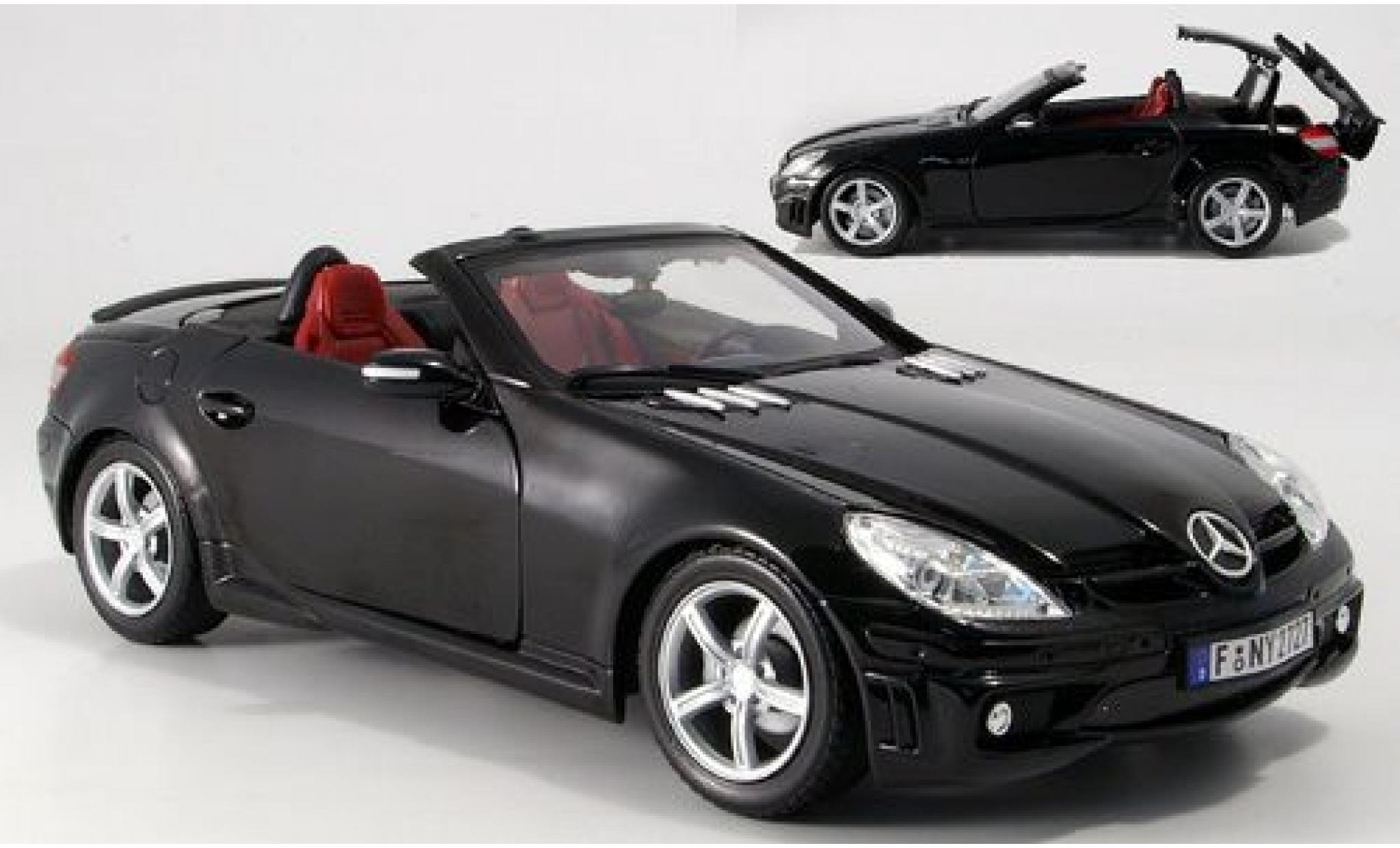 Mercedes Classe SLK 1/18 Motormax SLK 55 AMG (R171) zwart avec fonctionement Verdeckmechanismus modelauto